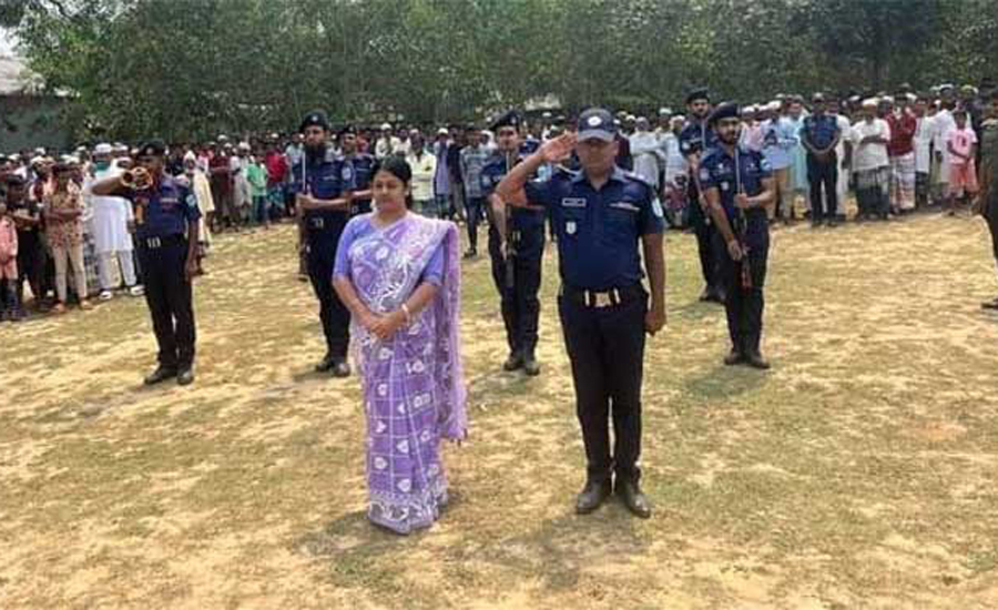 মুক্তিযোদ্ধার লাশের সঙ্গে কি ‘বেয়াদবি’ নারী ইউএনওর, কেন আপত্তি কাদের সিদ্দিকীর