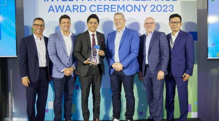 প্রথম বাংলাদেশি প্রতিষ্ঠান হিসেবে ইন্টেলের ‘বেস্ট মার্কেট এক্সিলারেশন অ্যাওয়ার্ড’ পেলো ওয়ালটন