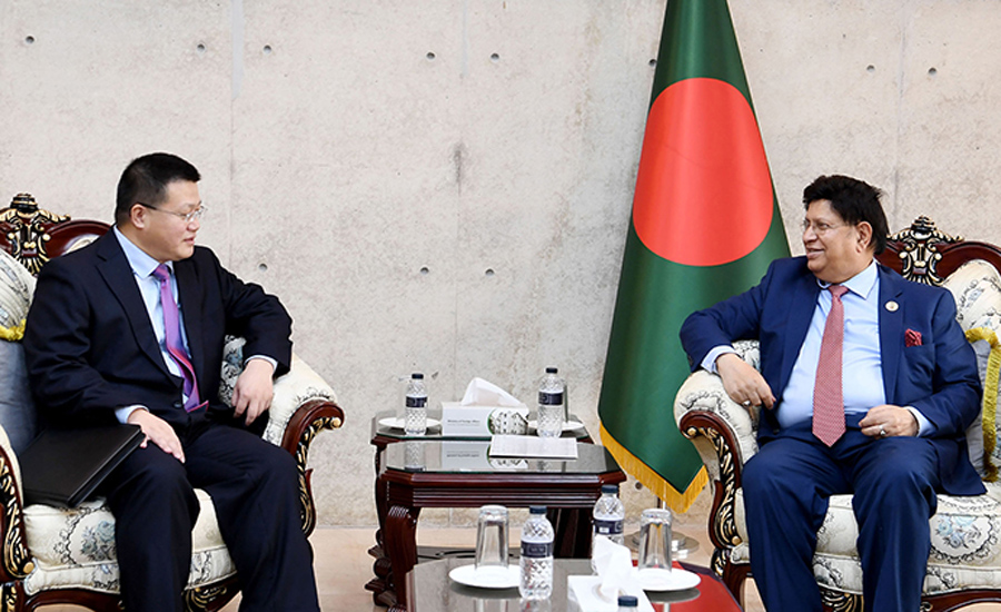 প্রথমে চীনের প্রশংসা করলেও তৃতীয় বিজ্ঞপ্তিতে প্রত্যাহার