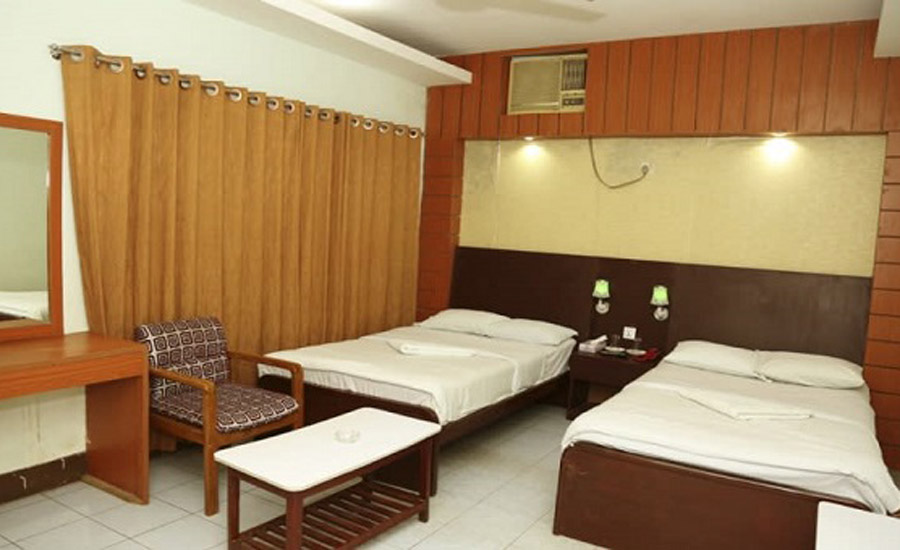 আবাসিক হোটেলে উঠে ভুলেও যেসব কাজ করবেন না