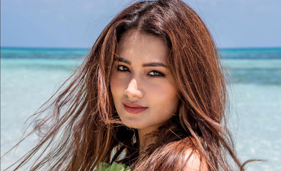 চার দিনেই শেষ মধুচন্দ্রিমা, ফিরেই অস্ট্রেলিয়ায় ছুটলেন ফারিণ