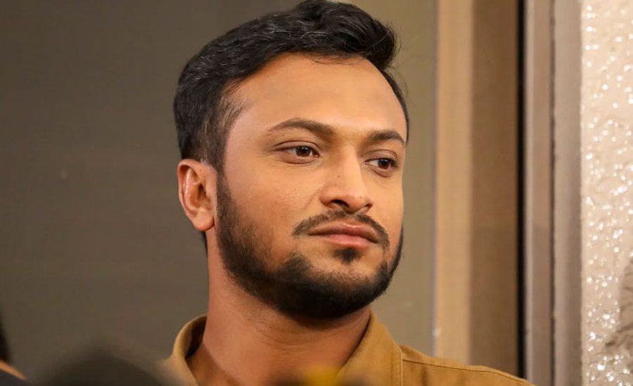 হঠাৎ সংসদ ভবনে সাকিব