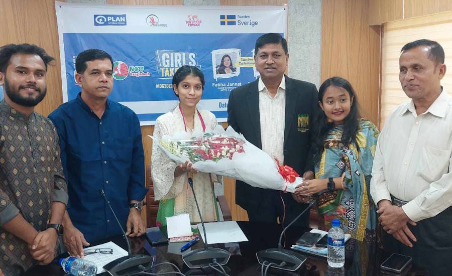 ফেনীতে এক ঘন্টার প্রতীকী উপজেলা চেয়ারম্যান হলেন এনসিটিএফ'র ফাতিহা