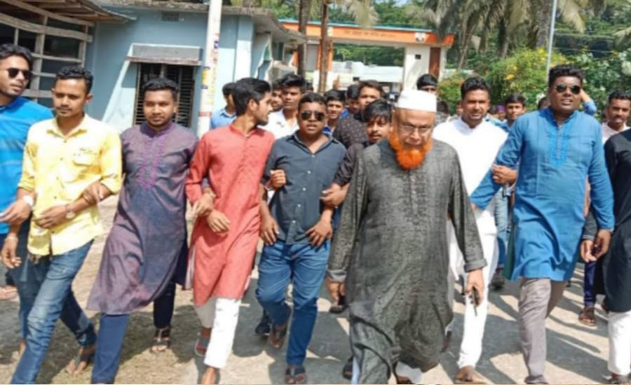 পাথরঘাটায় বিএনপি-জামাতের দেশ বিরোধী অবরোধের বিরুদ্ধে ছাত্রলীগের শান্তি সমাবেশ অনুষ্ঠিত 