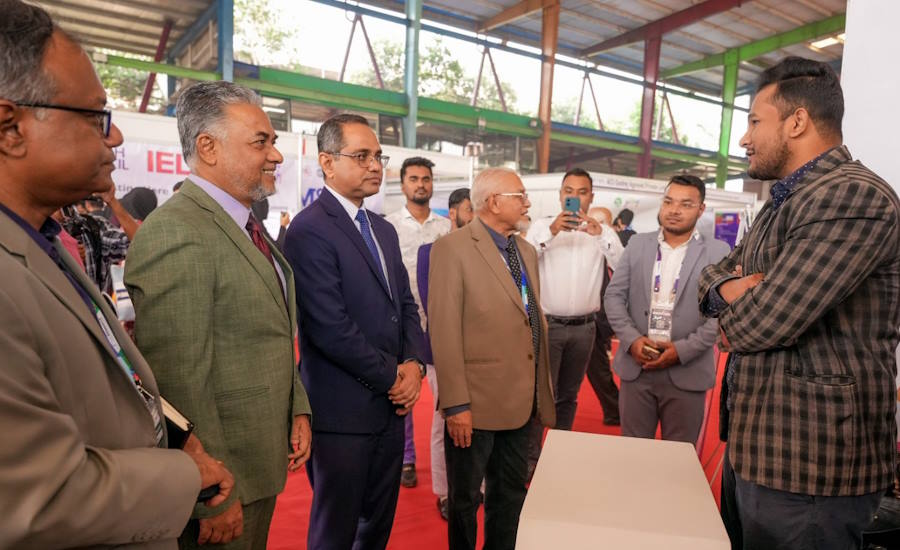 ড্যাফোডিল ইউনিভার্সিটিতে দুদিন ব্যাপী জব উৎসব শুরু