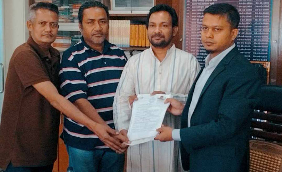 কুমিল্লা-১ আসনের জন্য মনোনয়পত্র দাখিল করলেন ধীমন বড়ুয়া