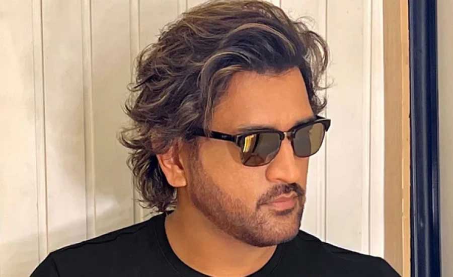 ধোনির সাজগোজে সময় লাগে ঘণ্টারও বেশি, কেন?