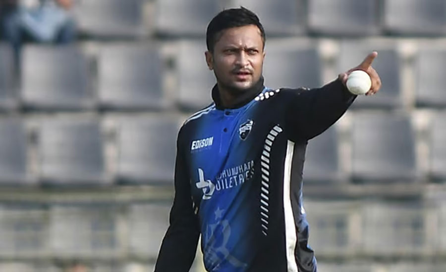 সাকিব কি এখন শুধুই বোলার?