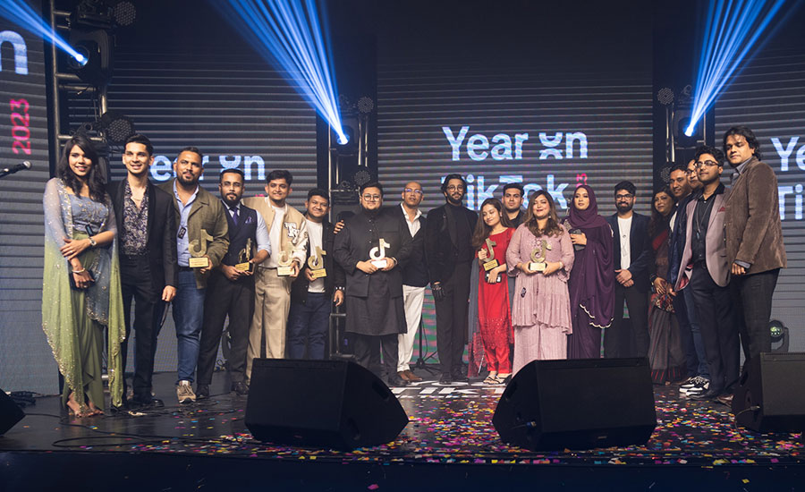 সেরা ক্রিয়েটরদের অ্যাওয়ার্ডস দিল টিকটক