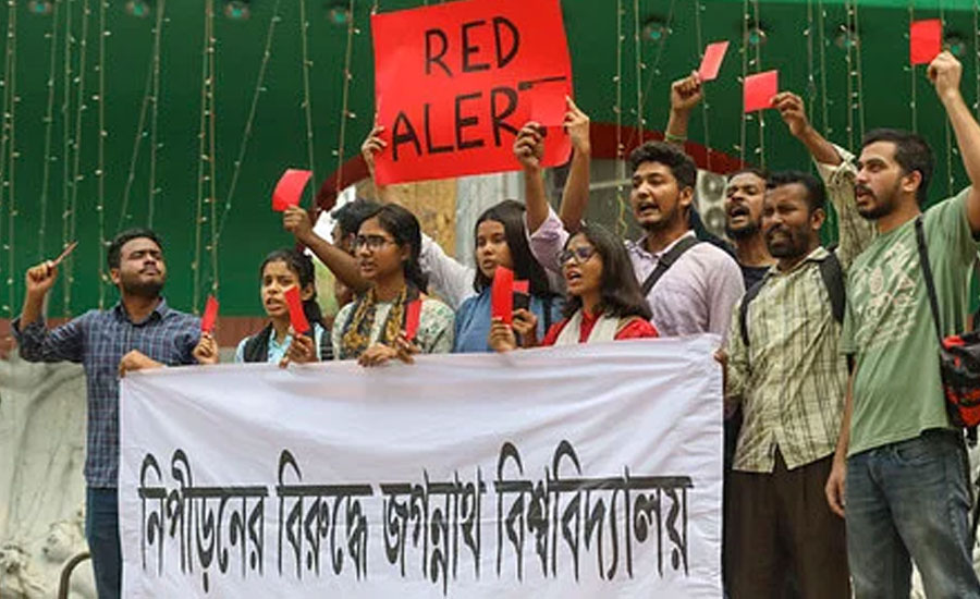 জগন্নাথের ২ শিক্ষককে সেই ছাত্রীর মুখোমুখি করল ডিবি