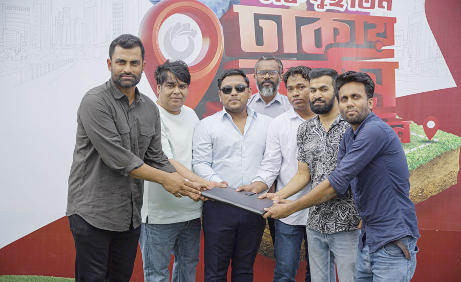 নগদের ক্যাম্পেইনে 'প্রবাসী পল্লী'র প্রথম জমি জিতল গার্মেন্টসকর্মী রাসেলের দল