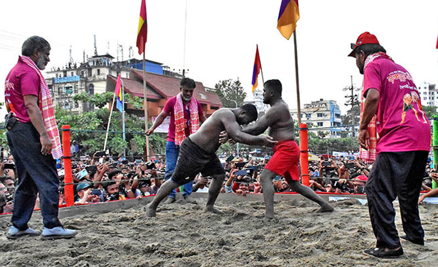 জব্বারের বলীখেলায় চ্যাম্পিয়ন বাঘা শরীফ