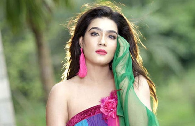 স্বামীকে ছেড়ে নতুন প্রেমে মজেছেন মাহিয়া মাহি 