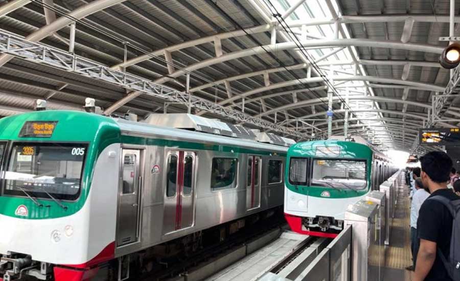 প্রায় ২ ঘণ্টা বন্ধের পর মেট্রোরেল চলাচল স্বাভাবিক