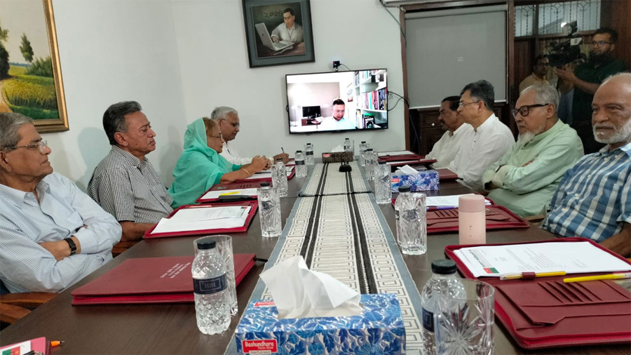 অন্তর্বর্তী সরকারকে সময় দেওয়ার সিদ্ধান্ত বিএনপির