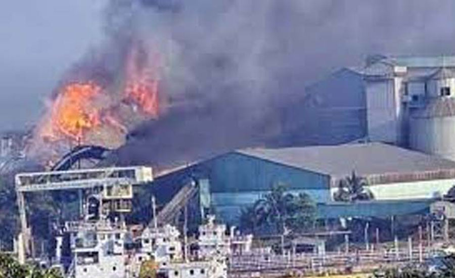 দুদিনেও নেভেনি আগুন, ছড়ানোর শঙ্কা নেই বলছে ফায়ার সার্ভিস